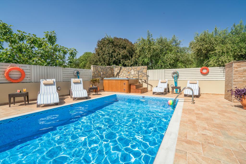 Fiorentinos Villa Tragáki Kültér fotó